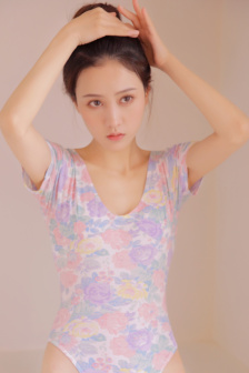 车里疯狂的强吻视频
